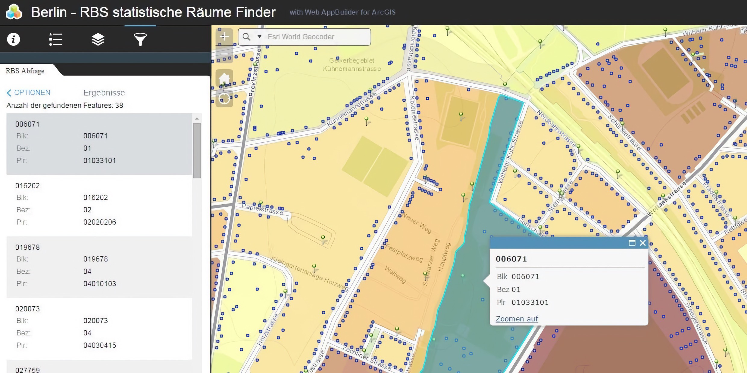 Screenshot der App "RBS Räume Finder", die einen Aussschnitt einer Karte von Berlin zeigt, auf der verschiedene statistische Blöcke farblich hervorgehoben sind.