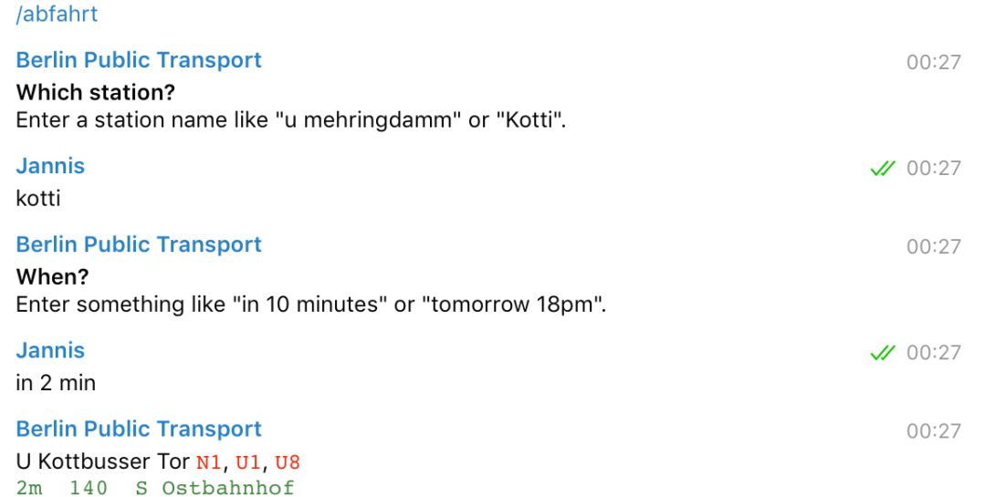 Screenshot der Mobile App "VBB Telegram Bot" – eine Konversation mit dem Bot, um Abfahrten von der Station „Kottbusser Tor“ zu erfragen.