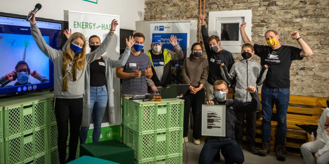 Foto der Gewinner des EnergyHack 2020 in Berlin